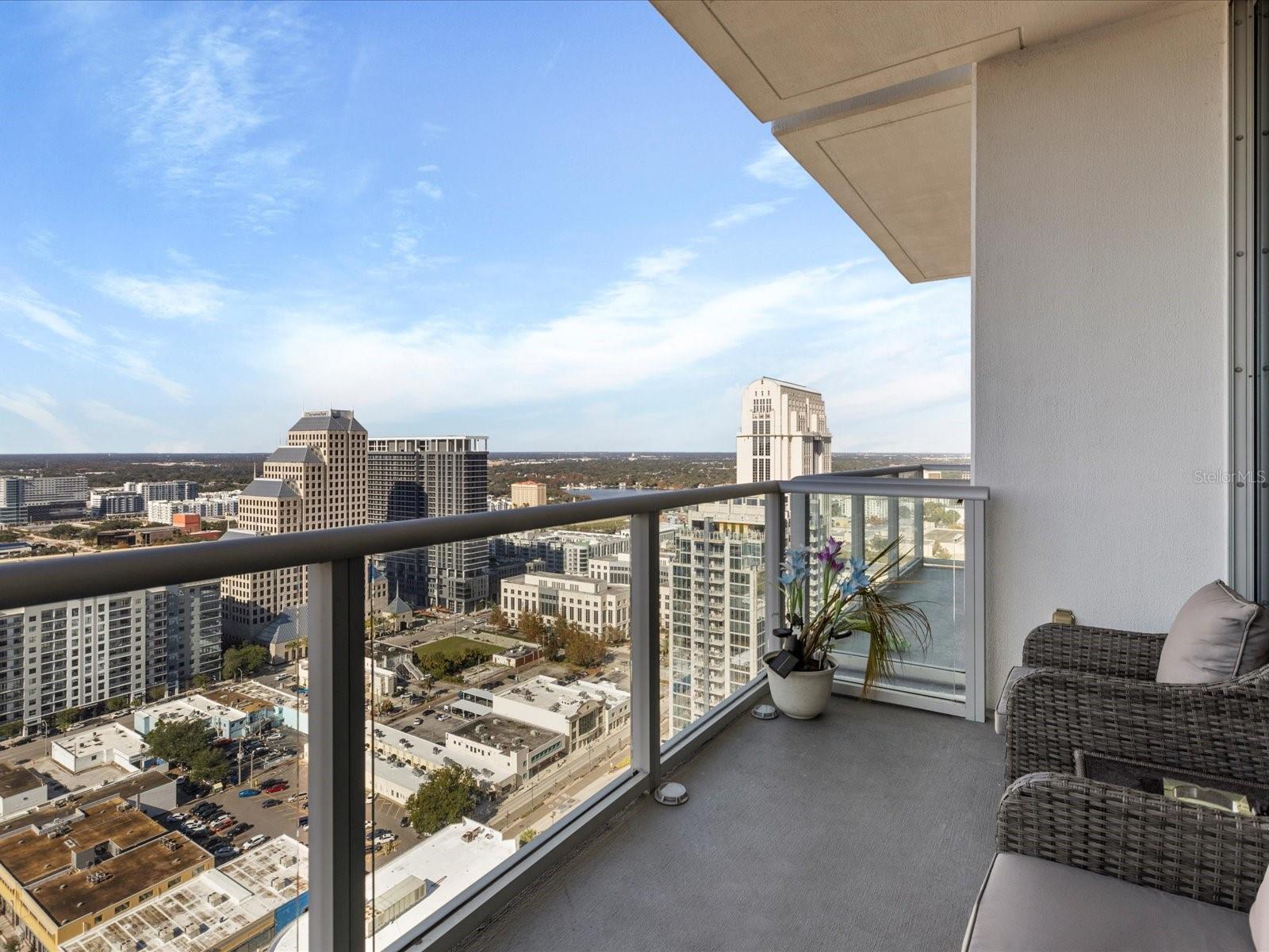 VUE/LK EOLA - Residential Lease