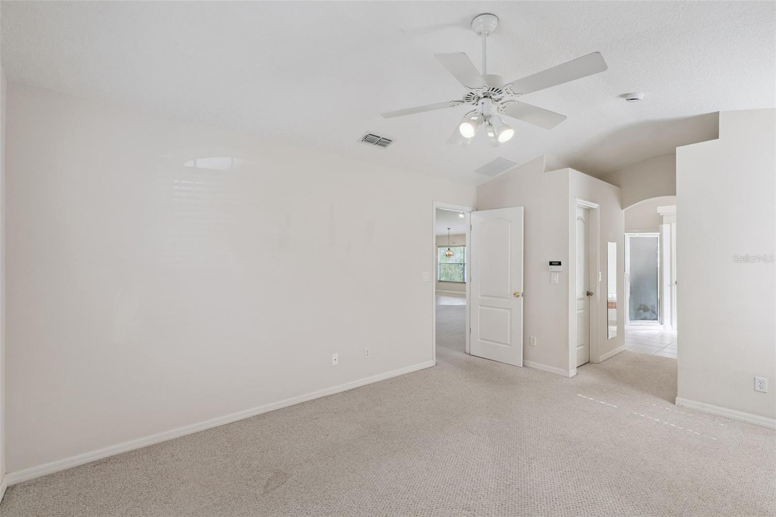 CLERMONT COLLEGE PARK PH 02B LT 181 PB - Residential