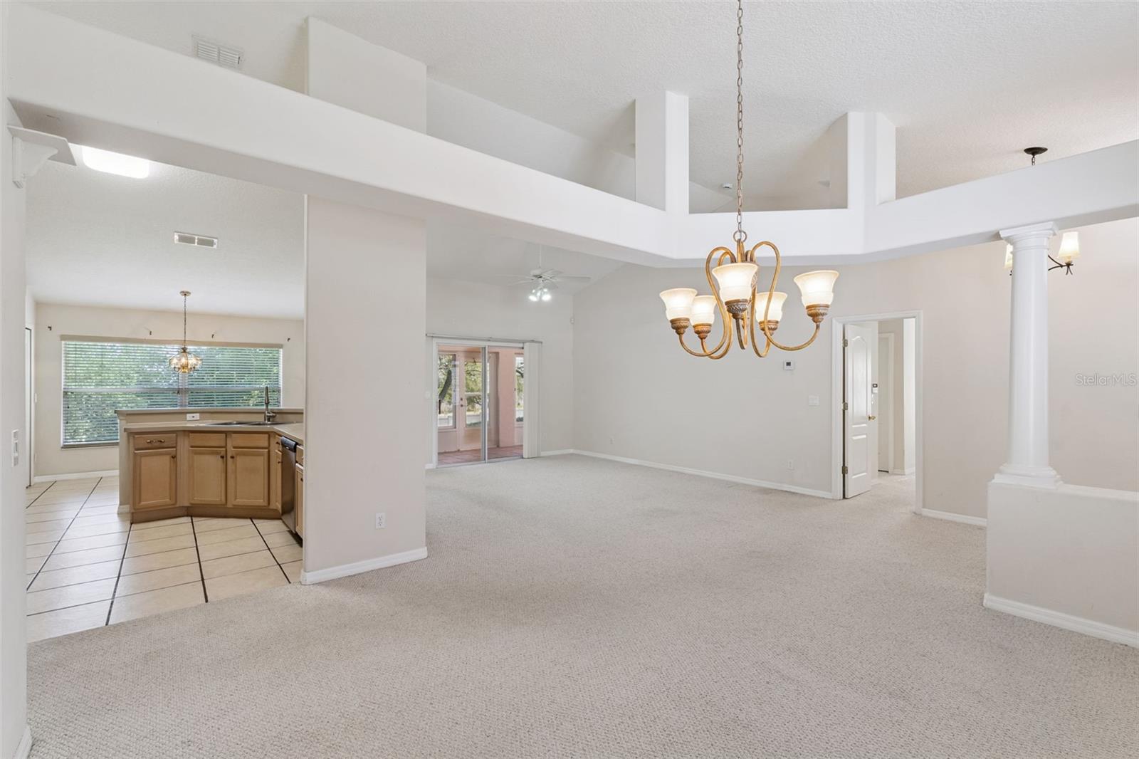 CLERMONT COLLEGE PARK PH 02B LT 181 PB - Residential