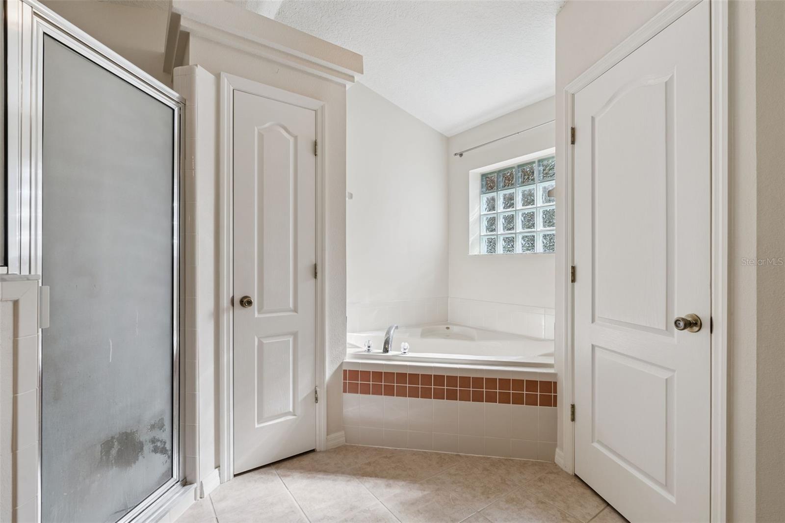 CLERMONT COLLEGE PARK PH 02B LT 181 PB - Residential