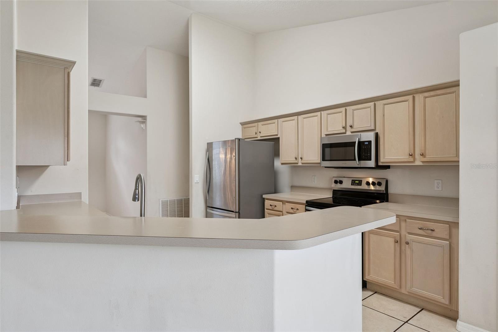 CLERMONT COLLEGE PARK PH 02B LT 181 PB - Residential