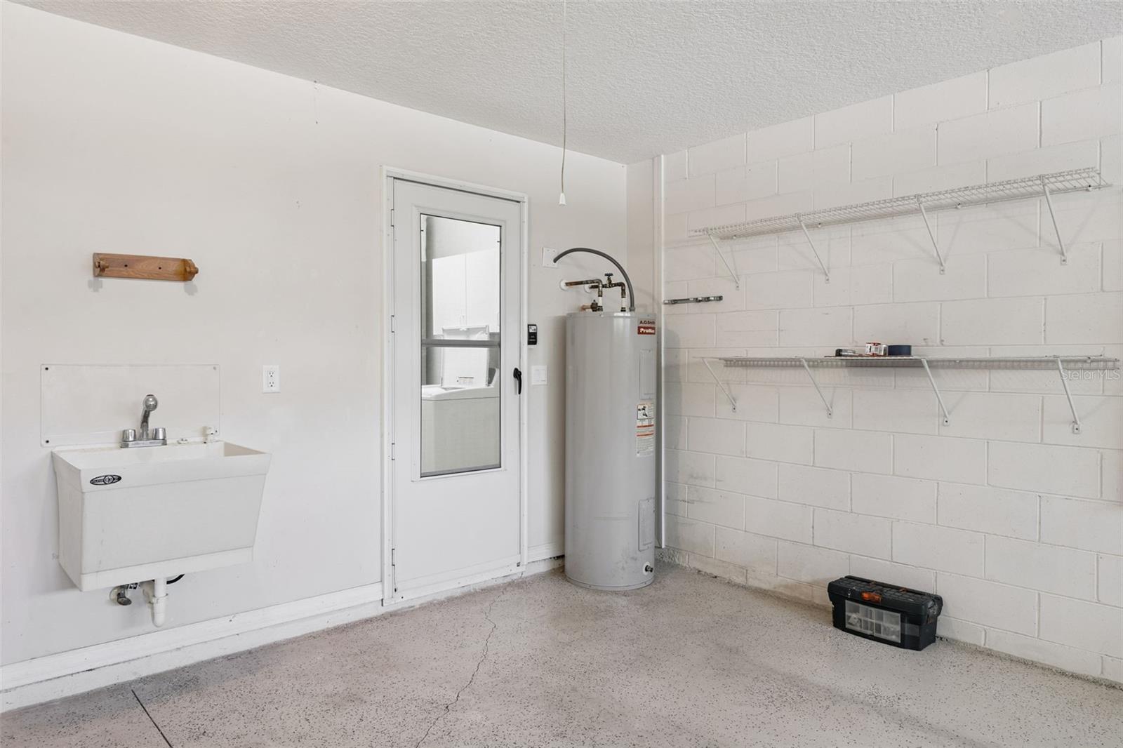 CLERMONT COLLEGE PARK PH 02B LT 181 PB - Residential