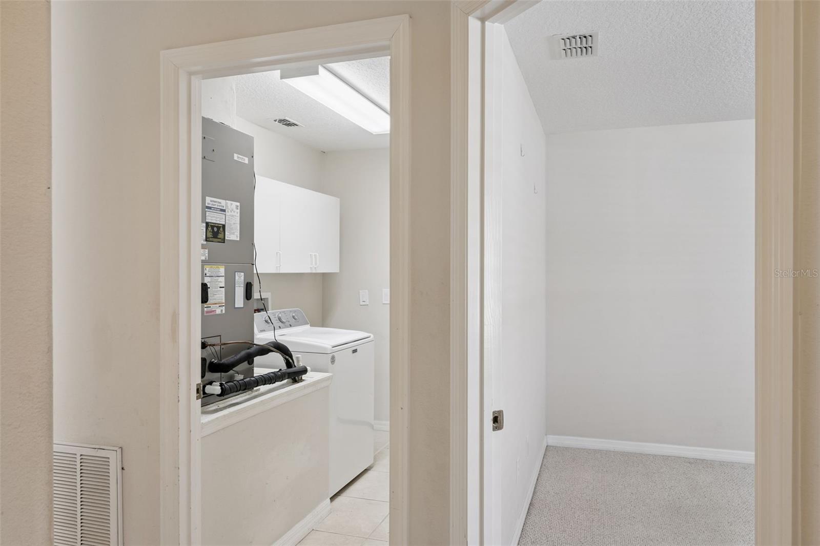 CLERMONT COLLEGE PARK PH 02B LT 181 PB - Residential