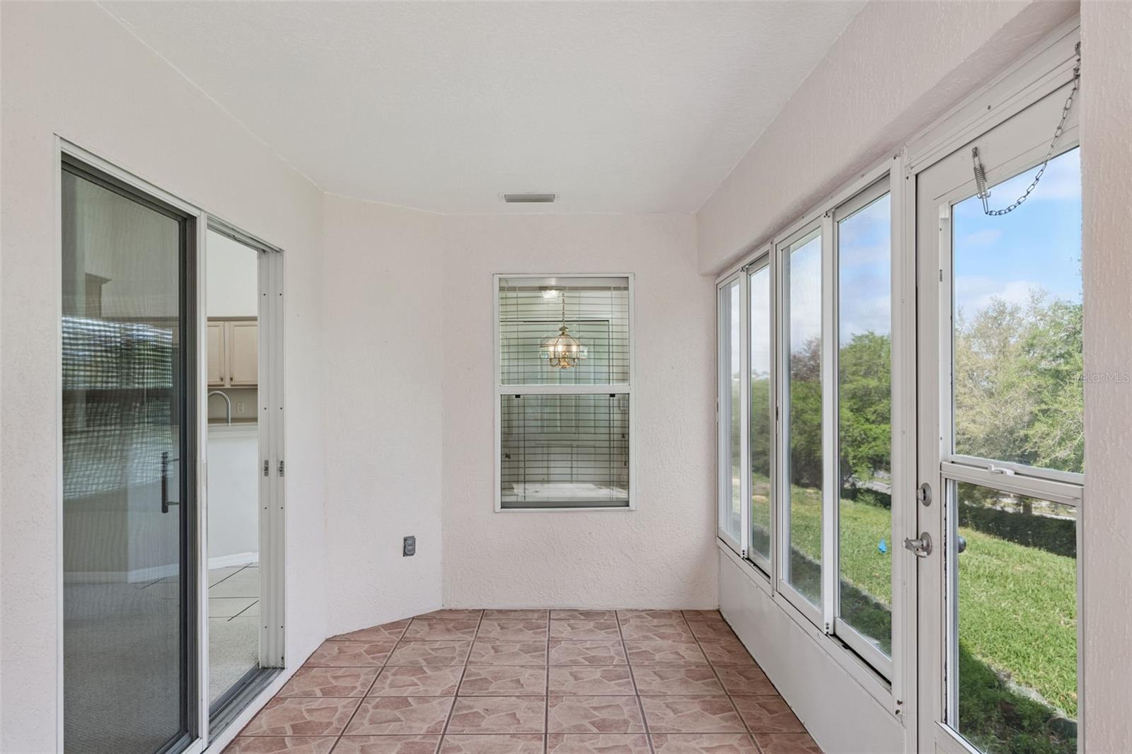 CLERMONT COLLEGE PARK PH 02B LT 181 PB - Residential