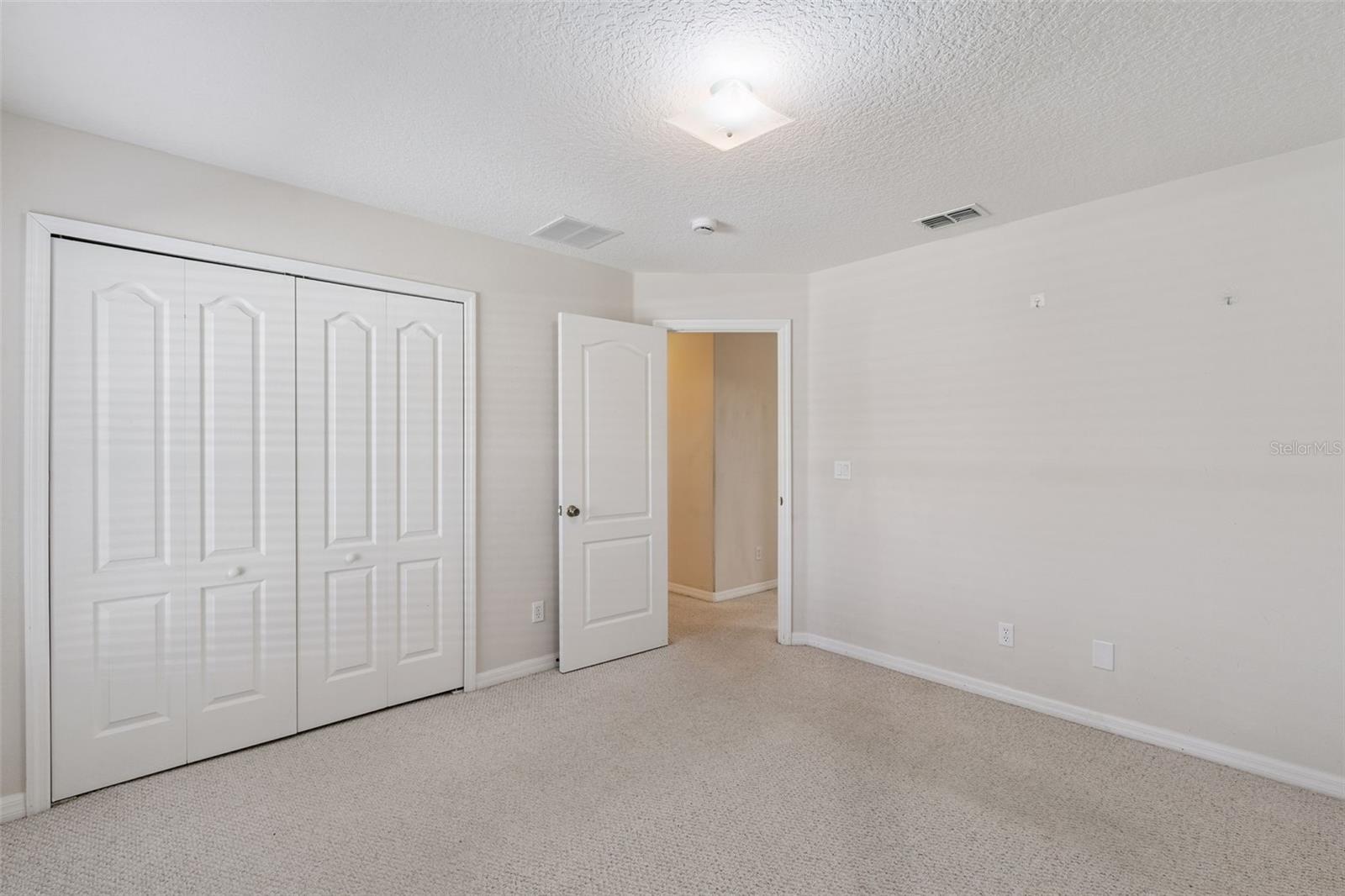 CLERMONT COLLEGE PARK PH 02B LT 181 PB - Residential