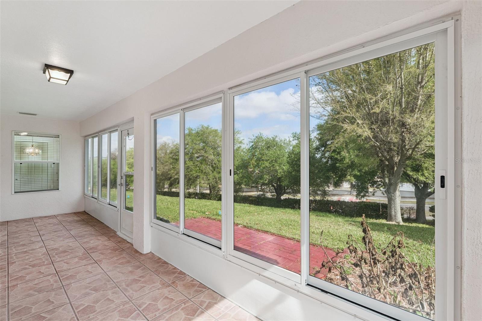 CLERMONT COLLEGE PARK PH 02B LT 181 PB - Residential