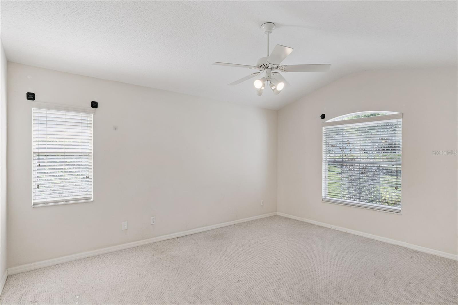 CLERMONT COLLEGE PARK PH 02B LT 181 PB - Residential