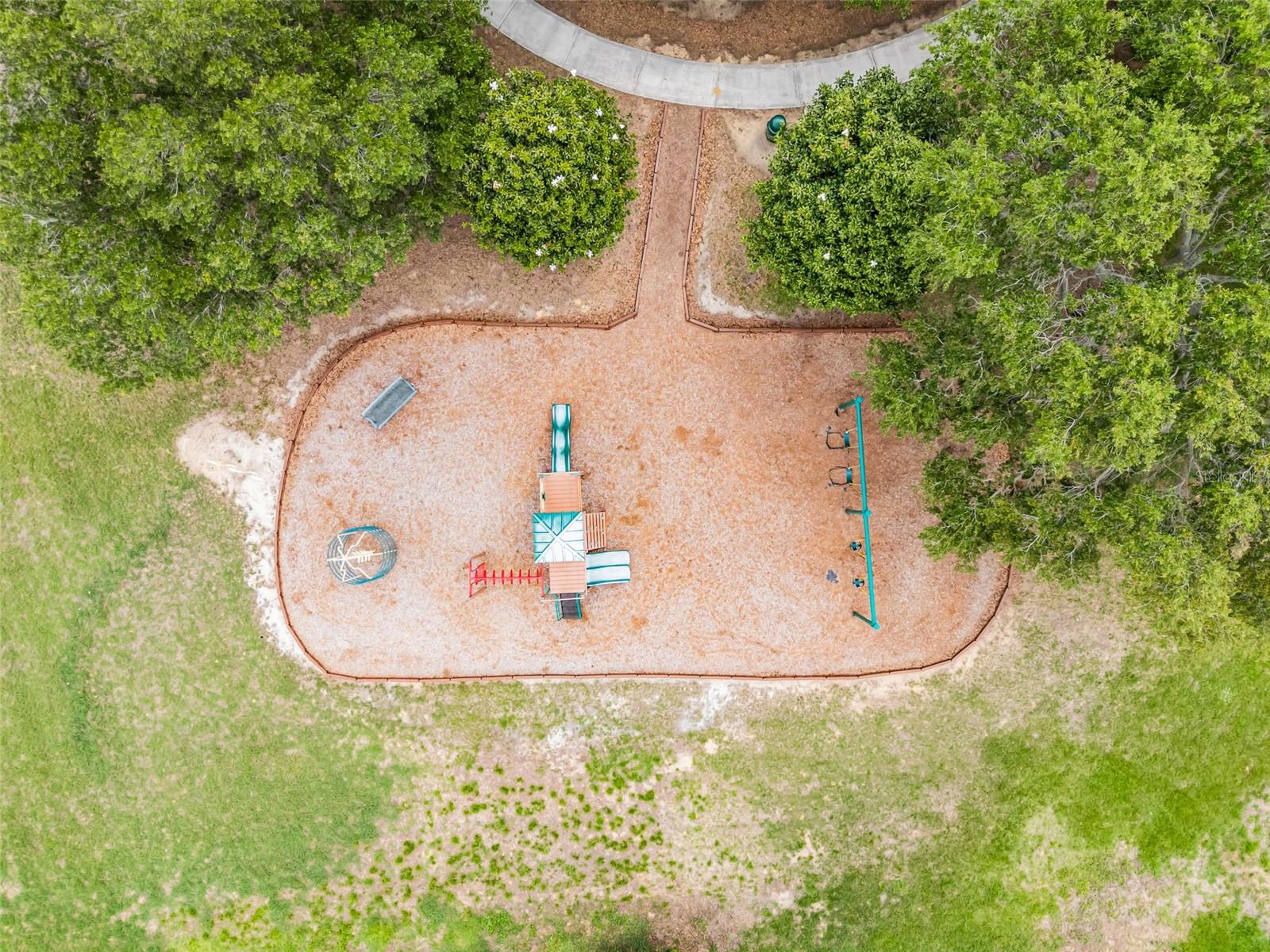 CLERMONT COLLEGE PARK PH 02B LT 181 PB - Residential