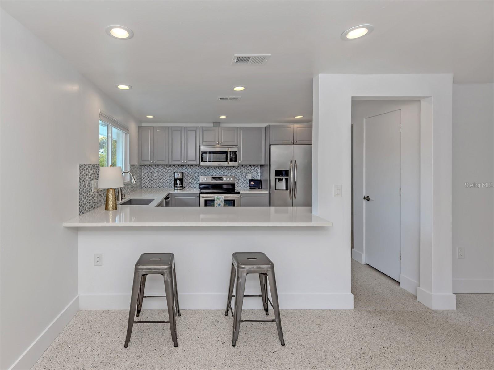 SORRENTO SHORES - Residential