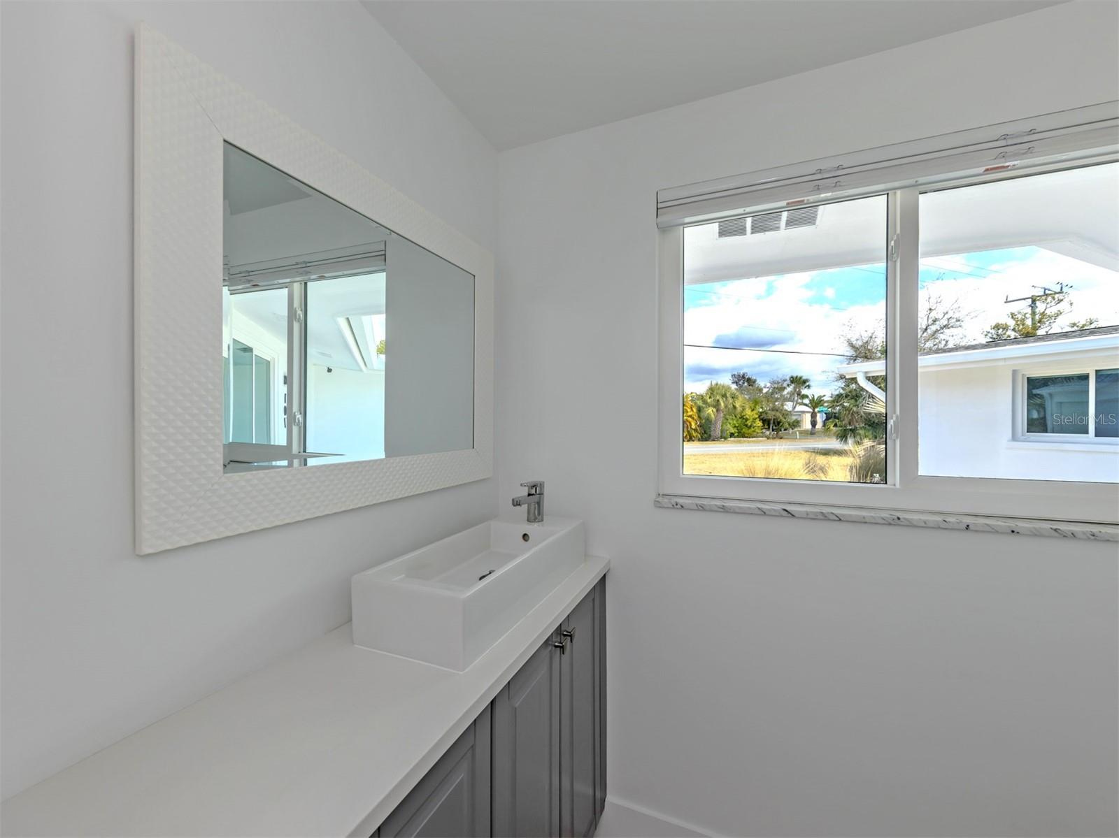 SORRENTO SHORES - Residential