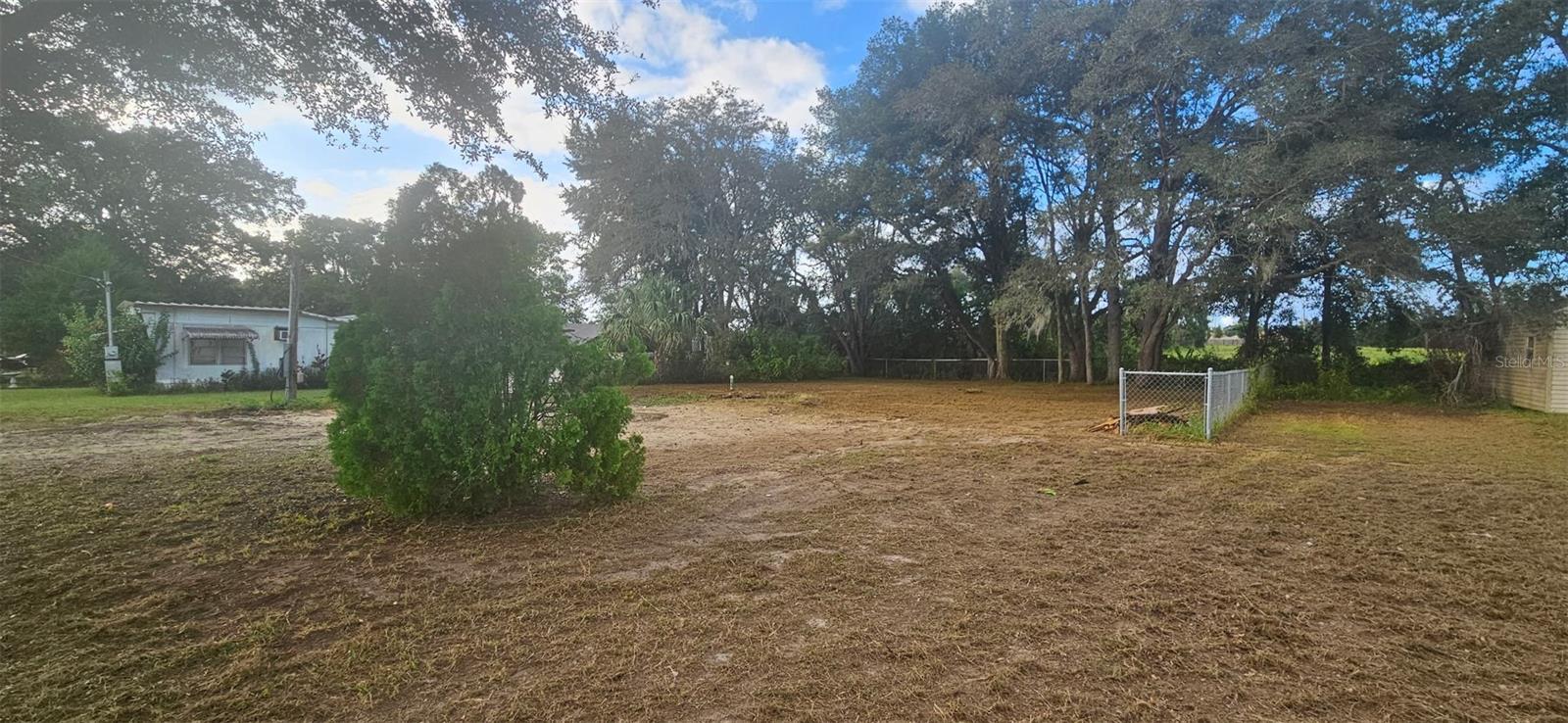 LITTLE LAKE WEIR - Land