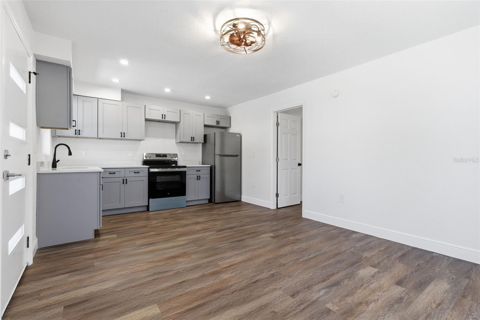 MADEIRA SHORES SUB - Residential Lease