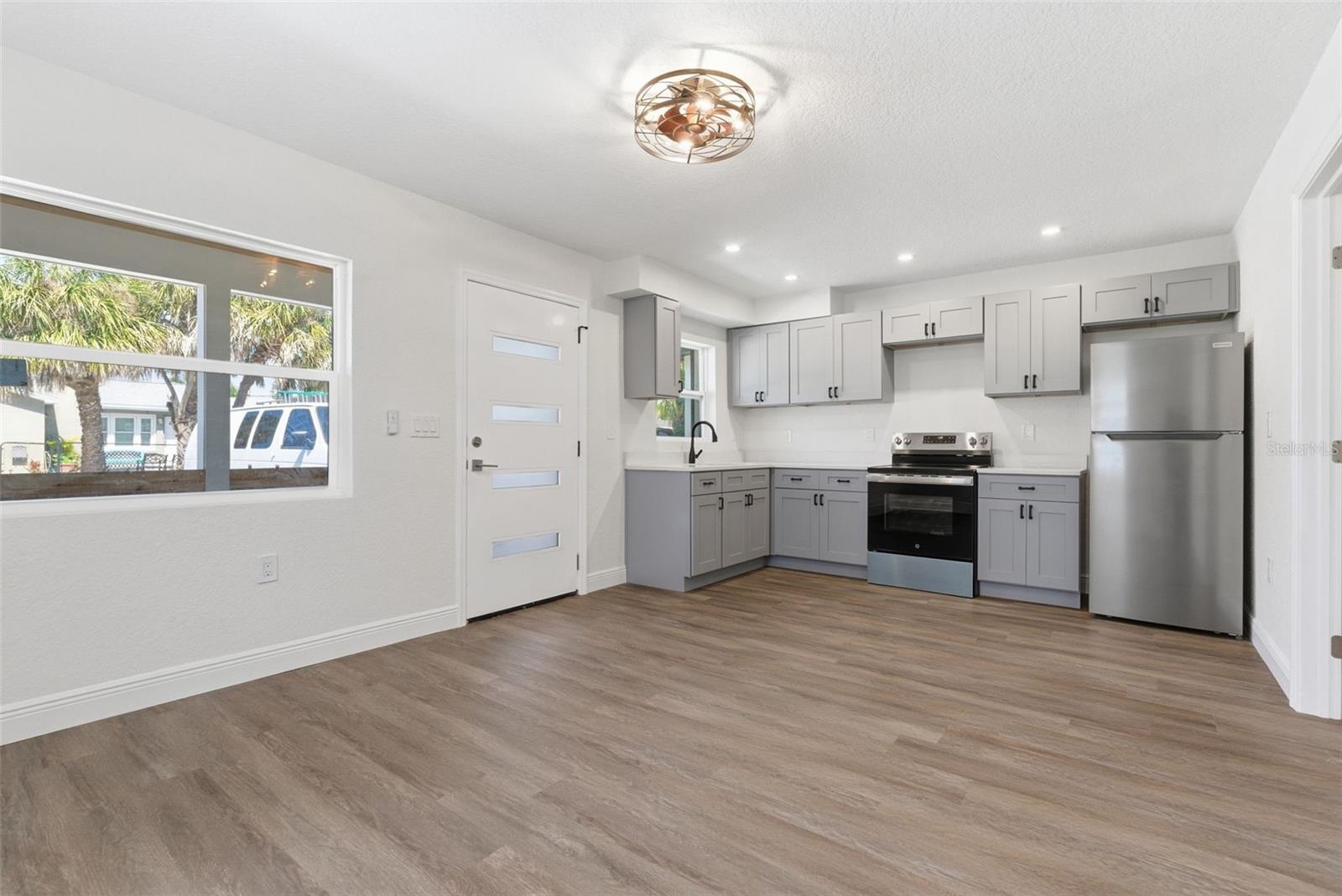 MADEIRA SHORES SUB - Residential Lease