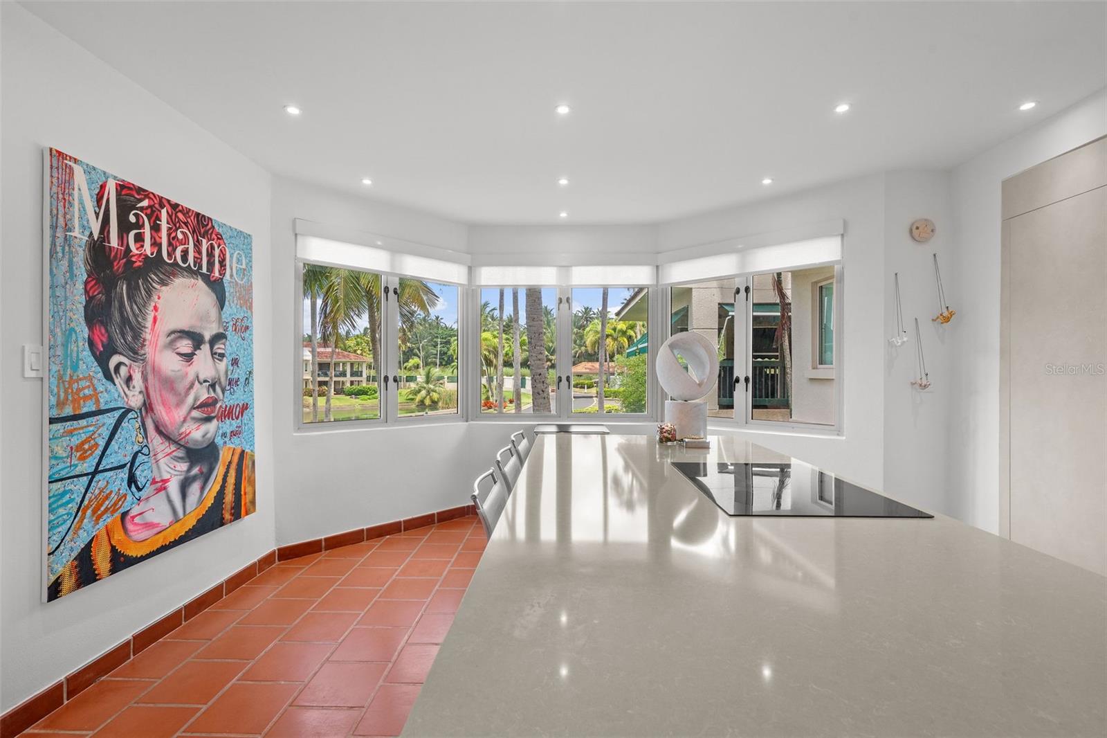 LAKESIDE VILLAS - Residential