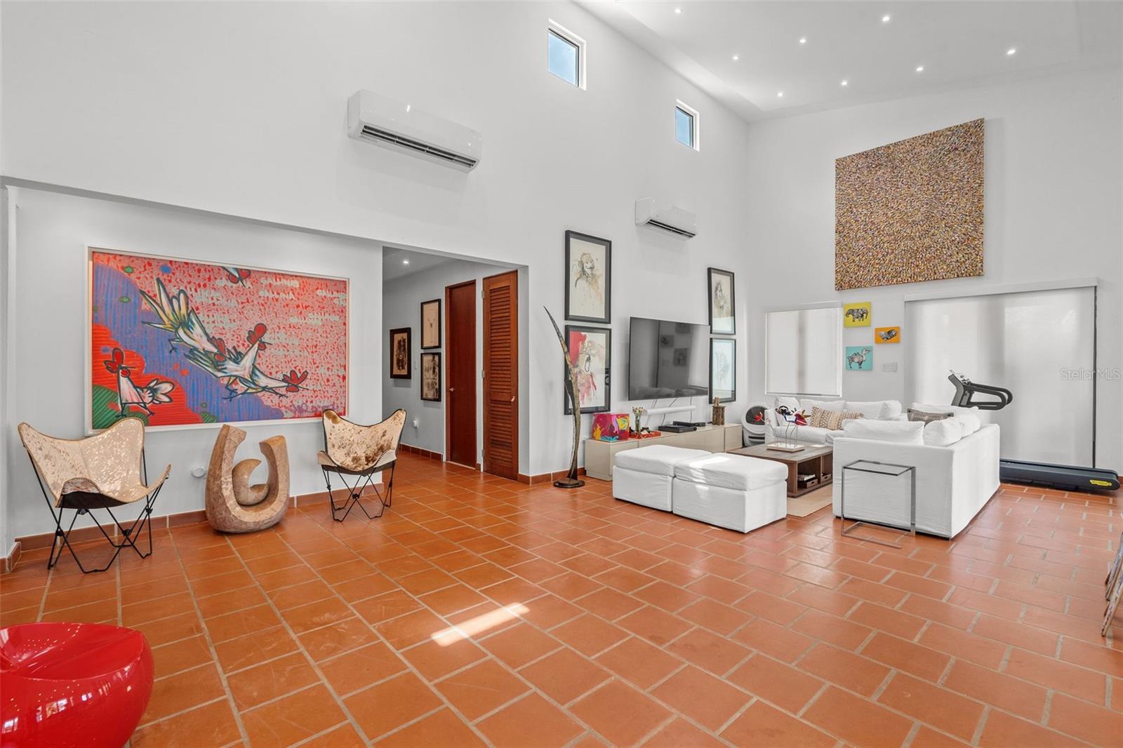 . LAKESIDE VILLAS D4