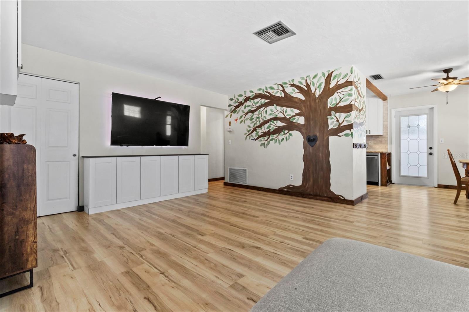 SPRING HILL - Residential