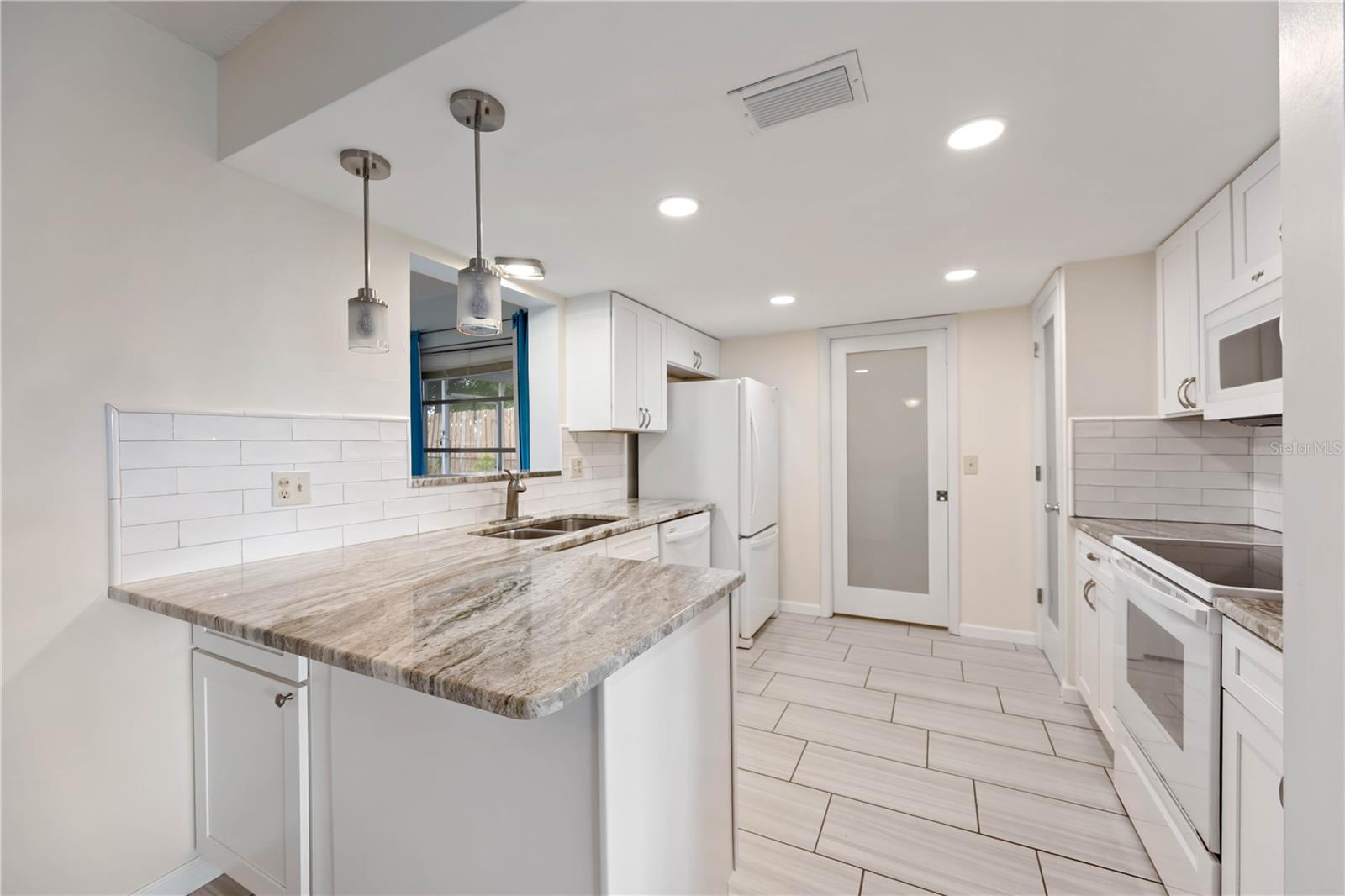 VENICE EAST SEC 1 - Residential