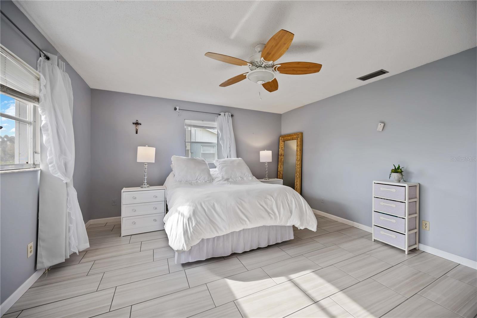 VENICE EAST SEC 1 - Residential