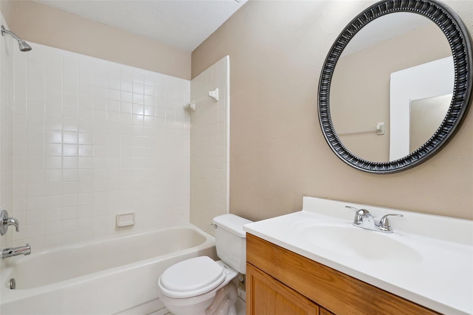 CENTRE COURT CONDO 02 PH 03 - Residential