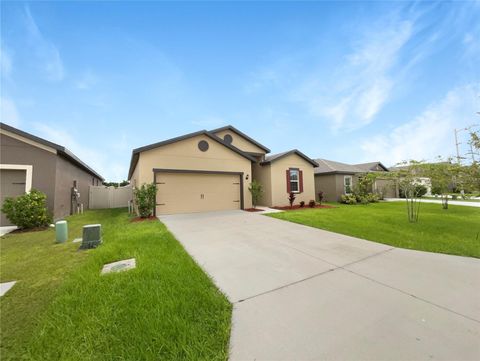 A home in LAKELAND