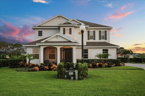 Photo of 17700 Sawgrass Run, Tavares, FL 32778 (MLS # G5097659)