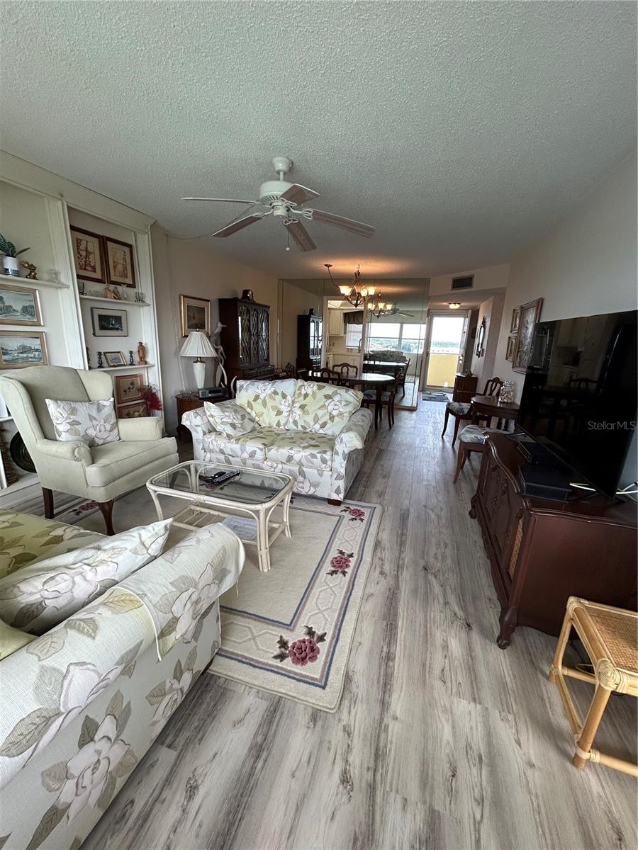 CONTINENTAL TOWERS CONDO - Residential Lease