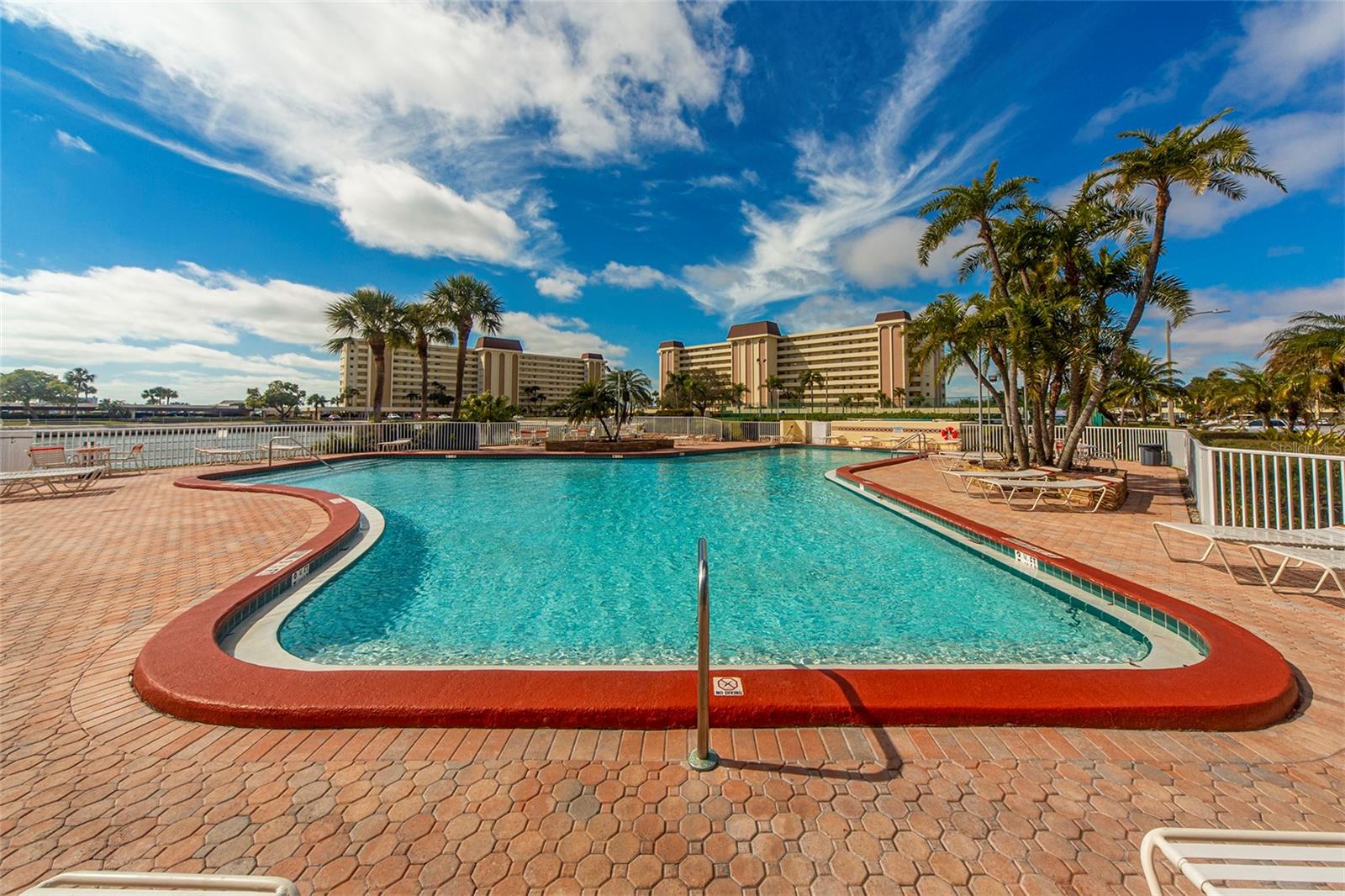 CONTINENTAL TOWERS CONDO - Residential Lease