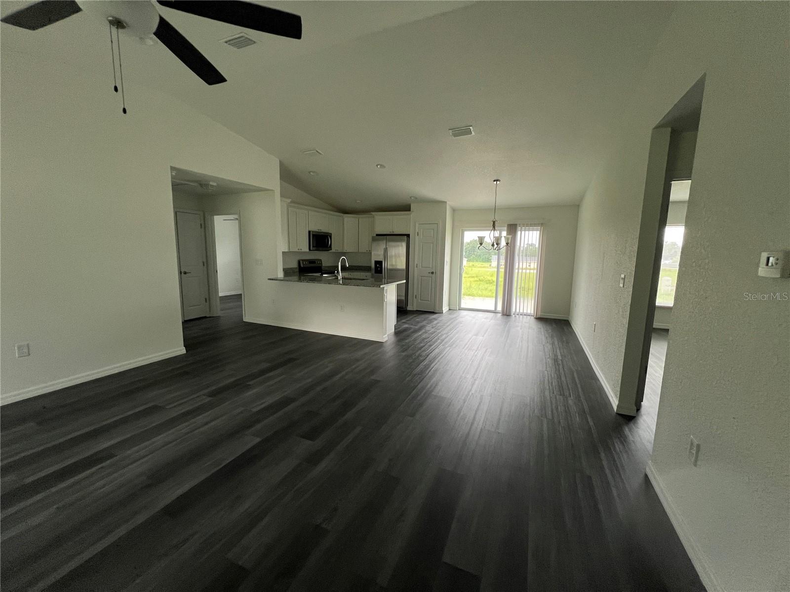 SILVER SPGS SHORES UN 31 - Residential Lease