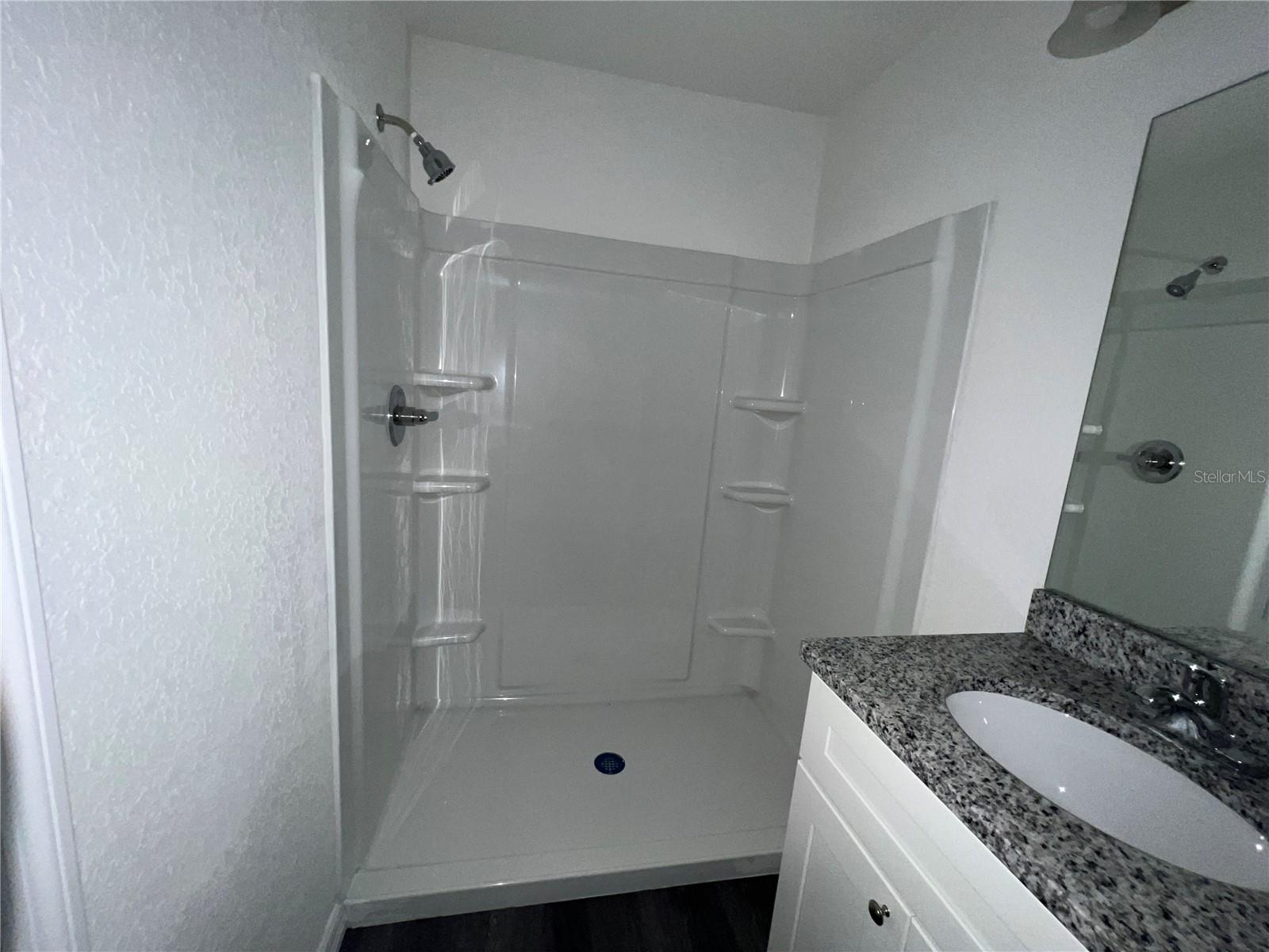 SILVER SPGS SHORES UN 31 - Residential Lease