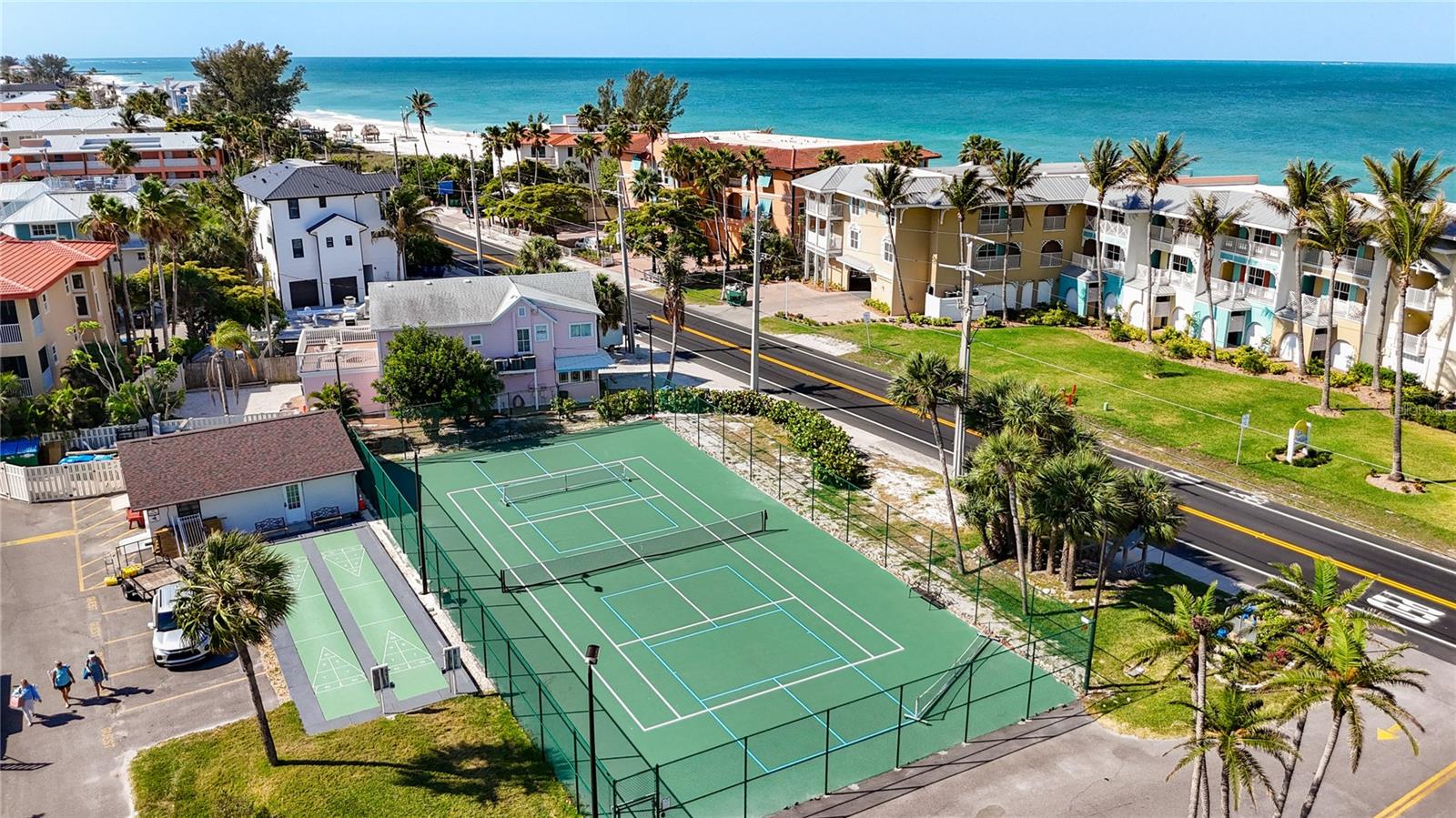RUNAWAY BAY - Residential