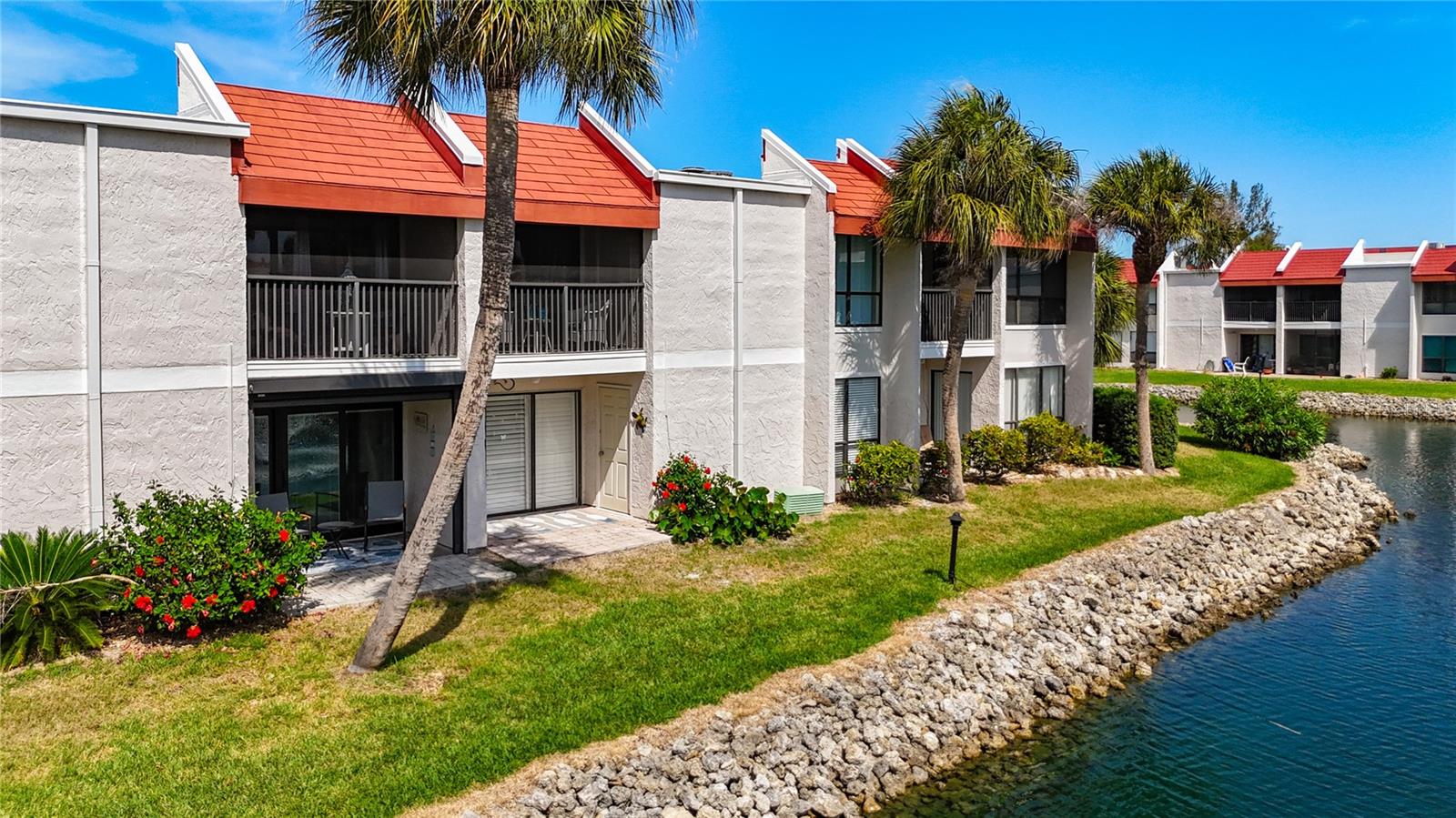 RUNAWAY BAY - Residential