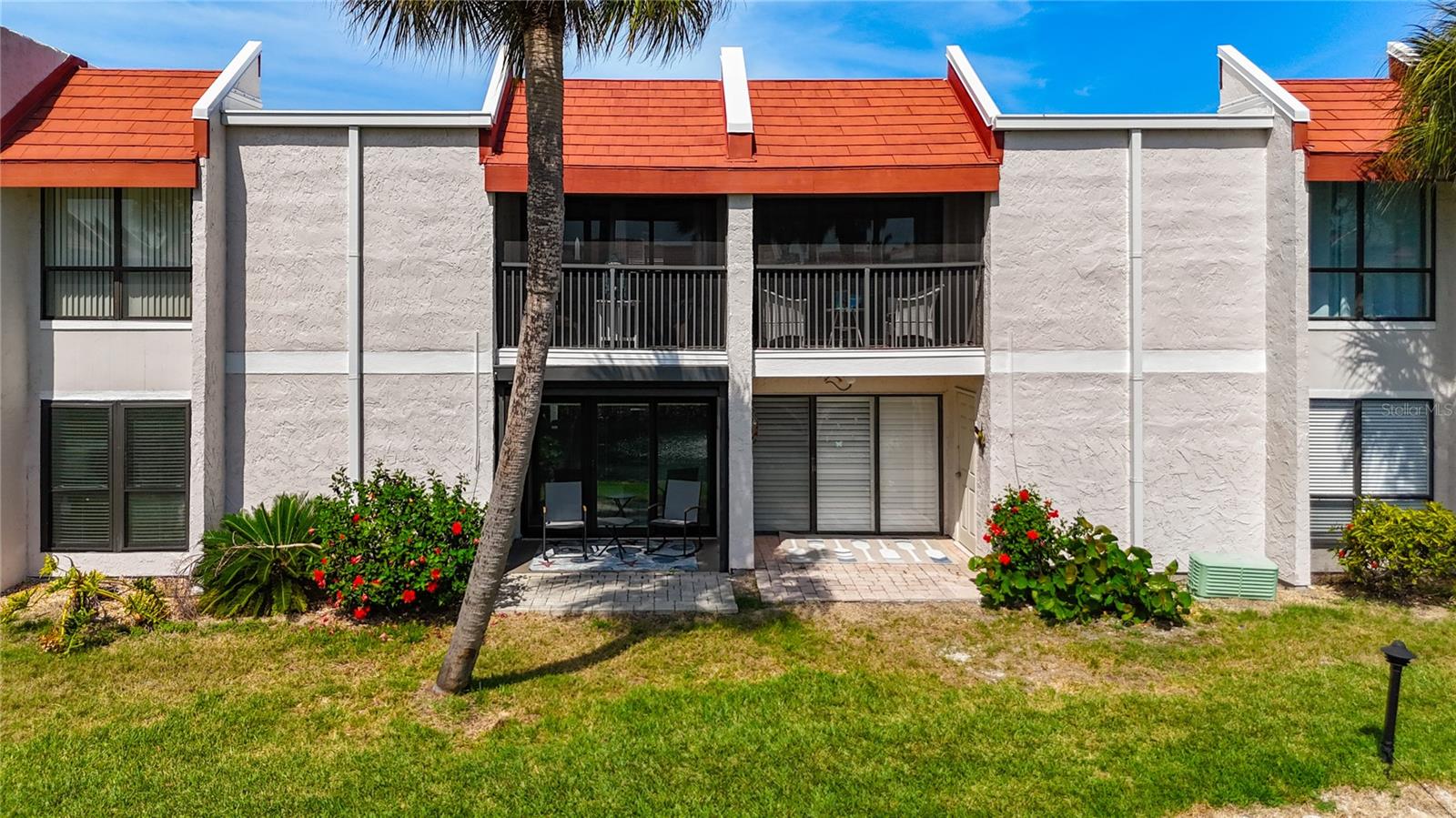 RUNAWAY BAY - Residential