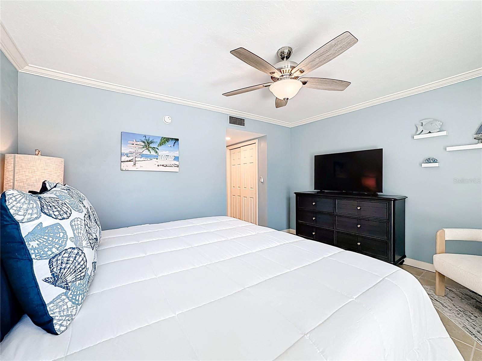RUNAWAY BAY - Residential