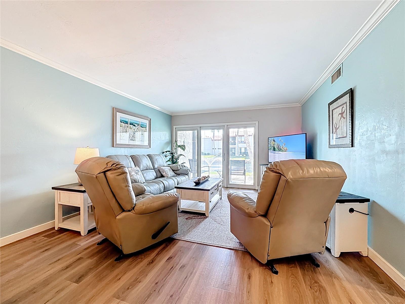RUNAWAY BAY - Residential