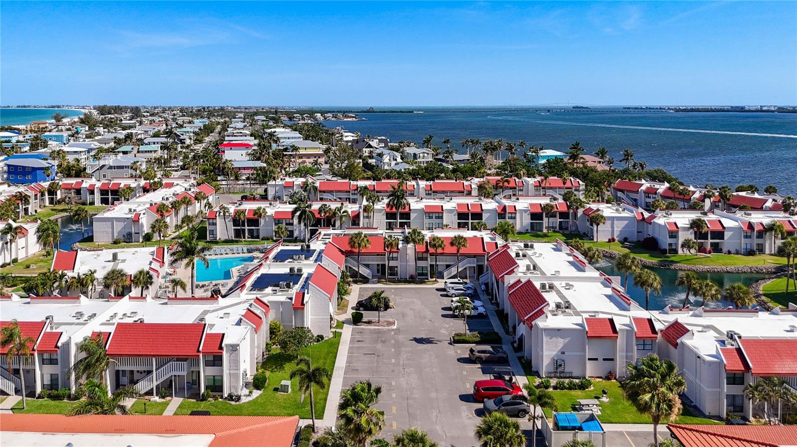 RUNAWAY BAY - Residential