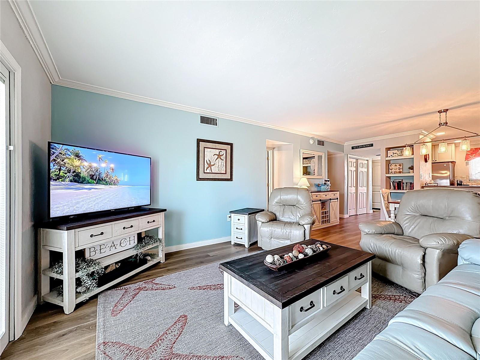 RUNAWAY BAY - Residential