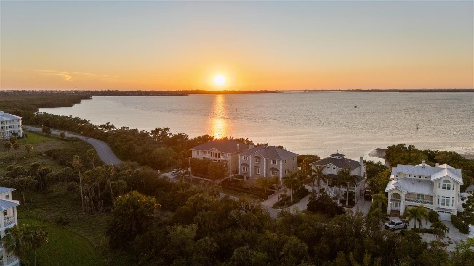 PALMA SOLA BAY - Residential