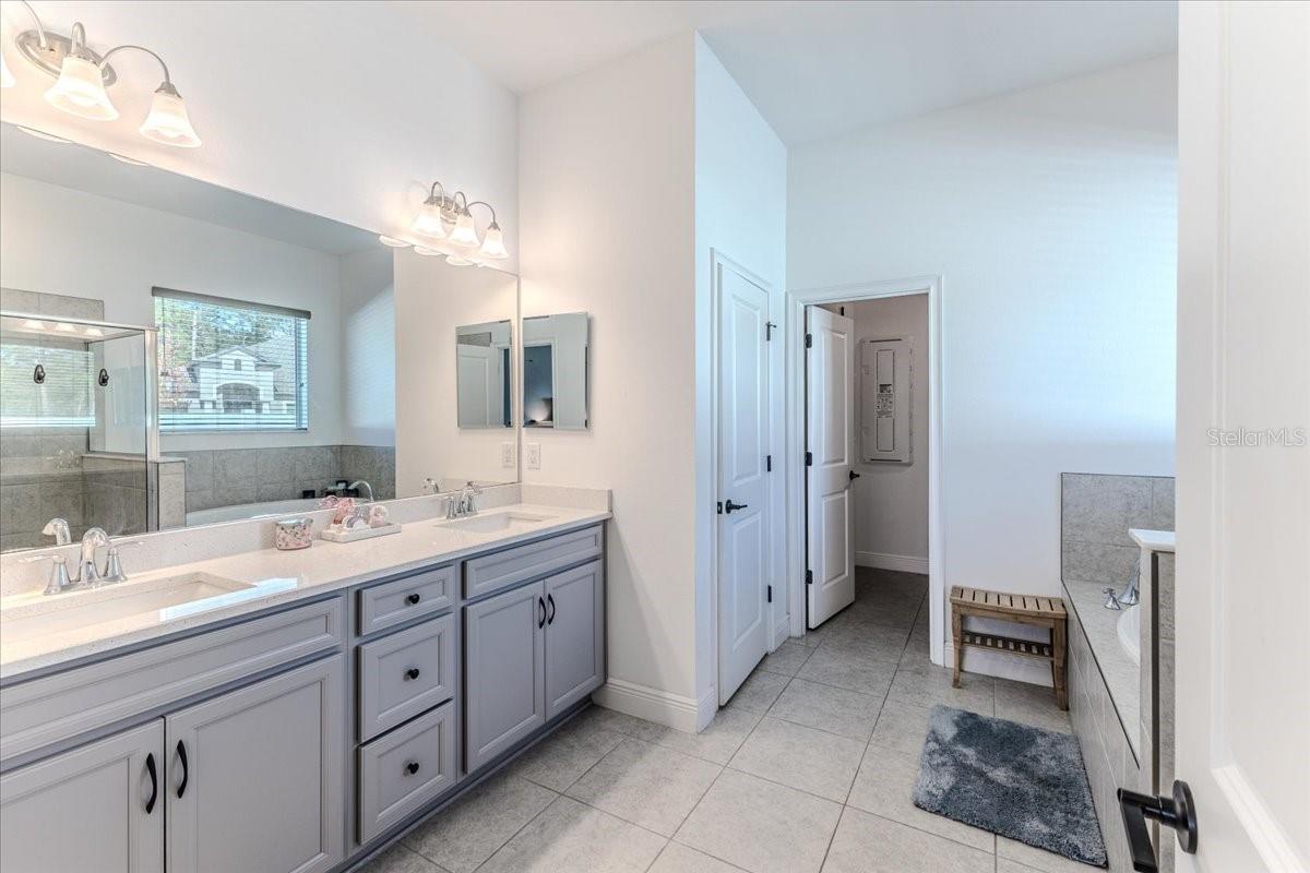 WHITING ESTATES - Residential