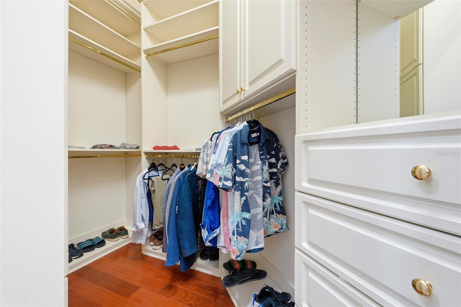 HARBOR ISLE - Residential