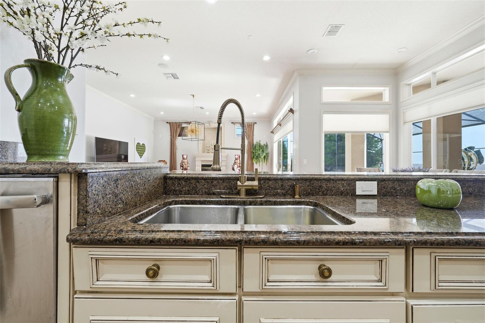 HARBOR ISLE - Residential