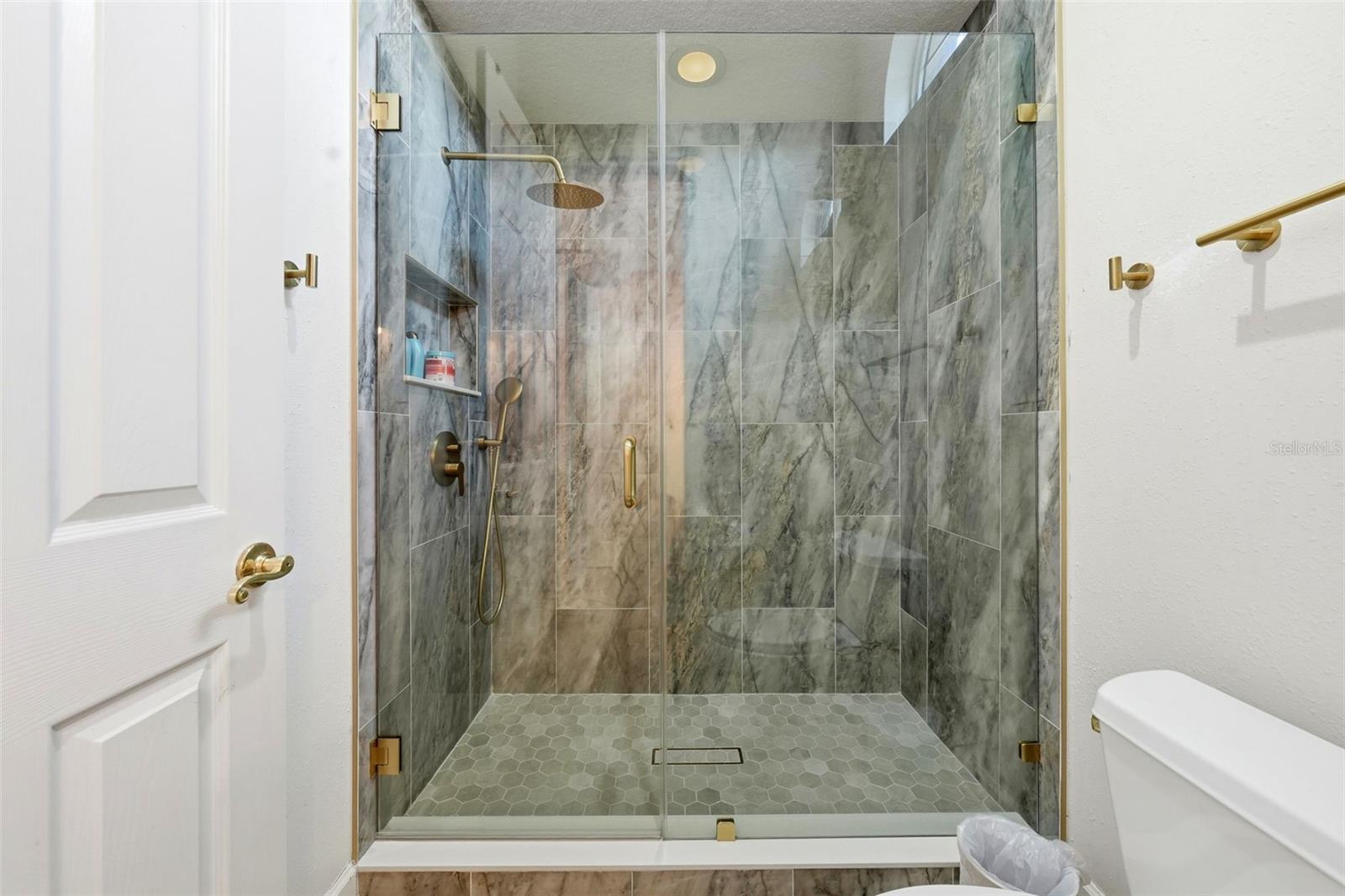 HARBOR ISLE - Residential