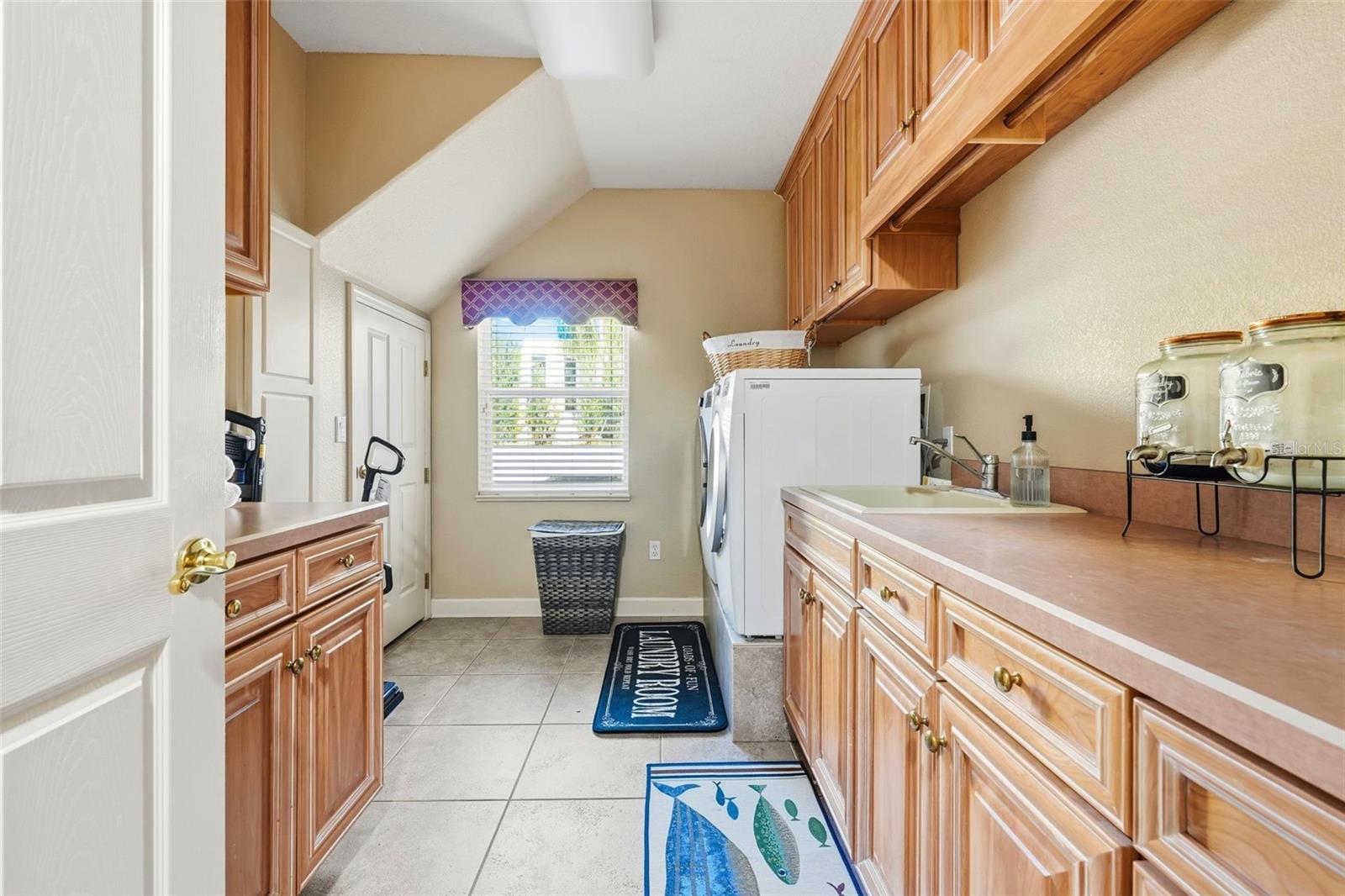 HARBOR ISLE - Residential