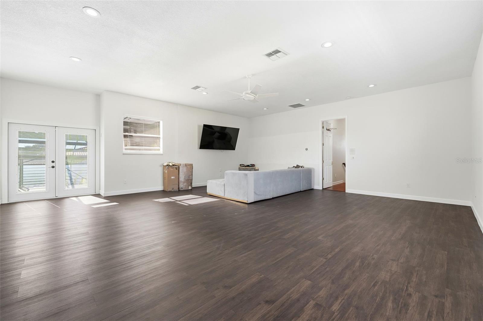 HARBOR ISLE - Residential