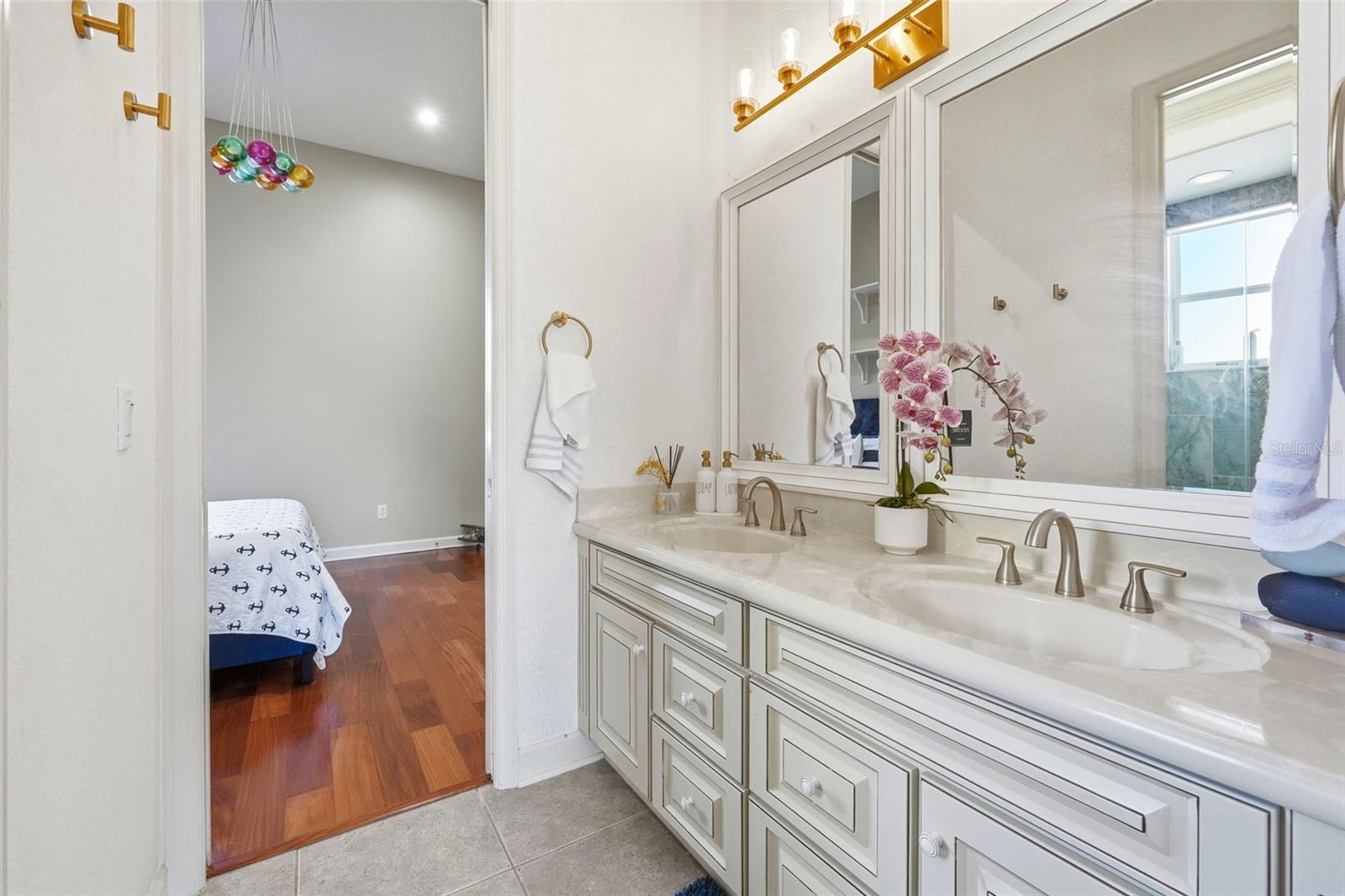 HARBOR ISLE - Residential