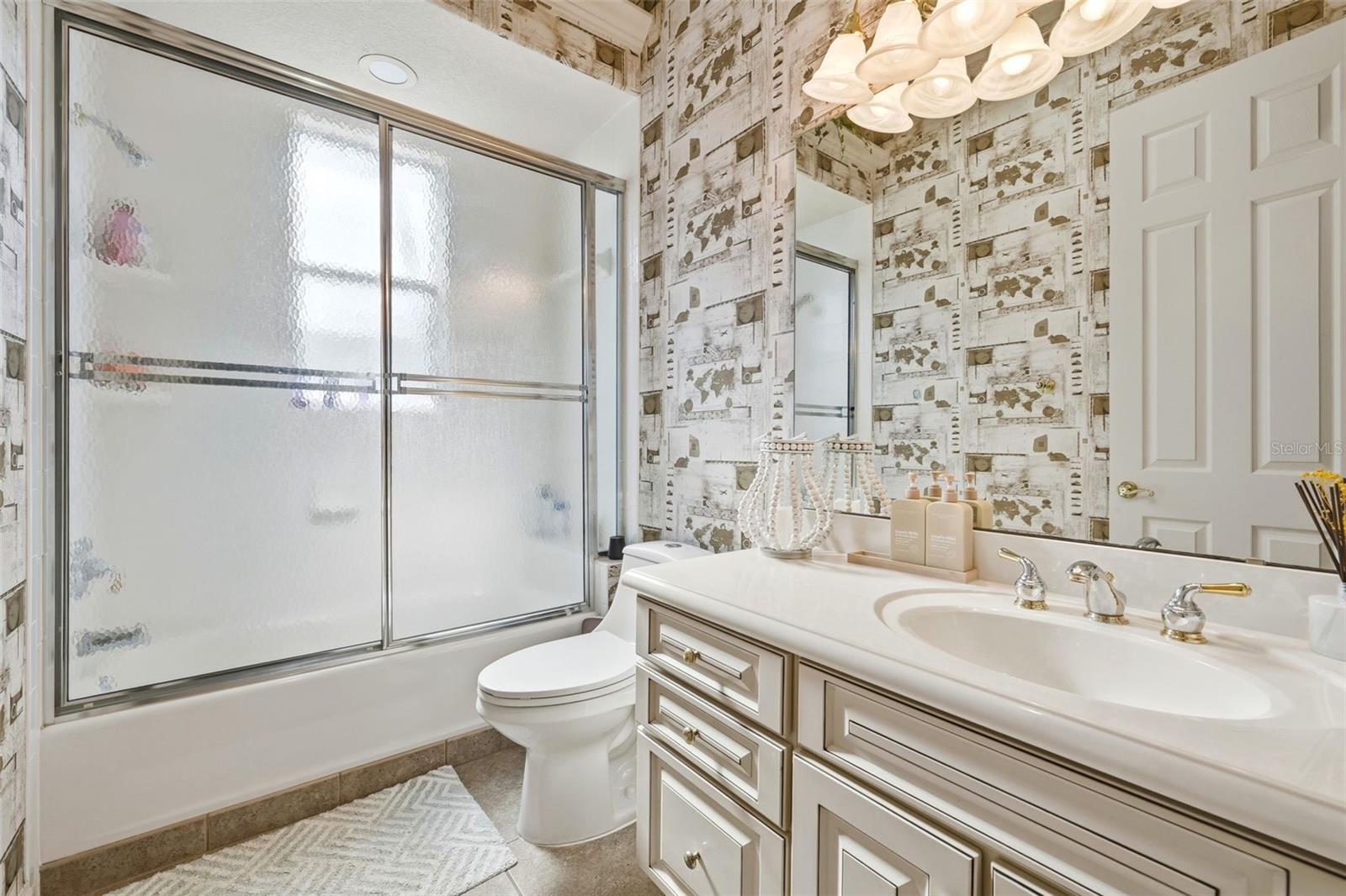 HARBOR ISLE - Residential