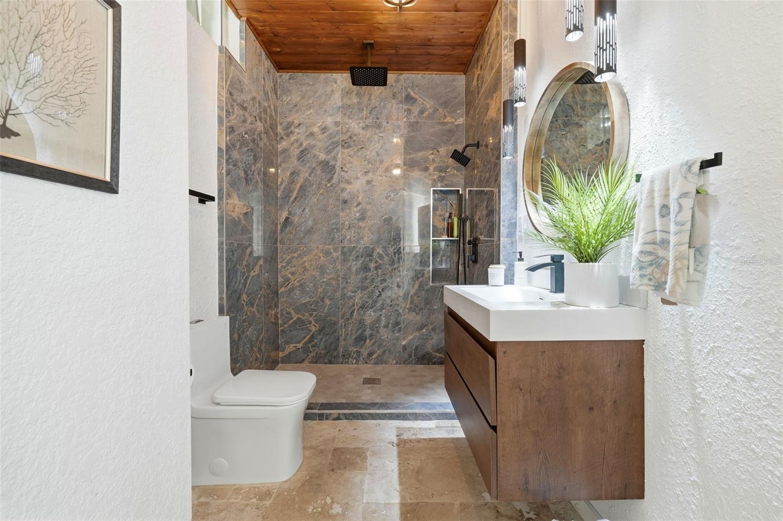 HARBOR ISLE - Residential