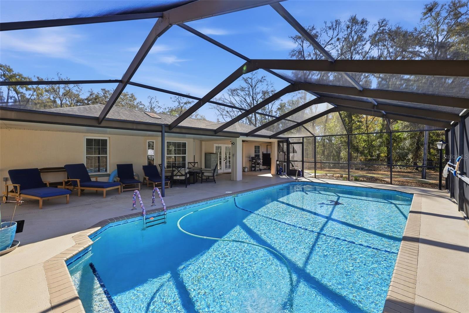 INVERNESS HLNDS UN #8 - Residential