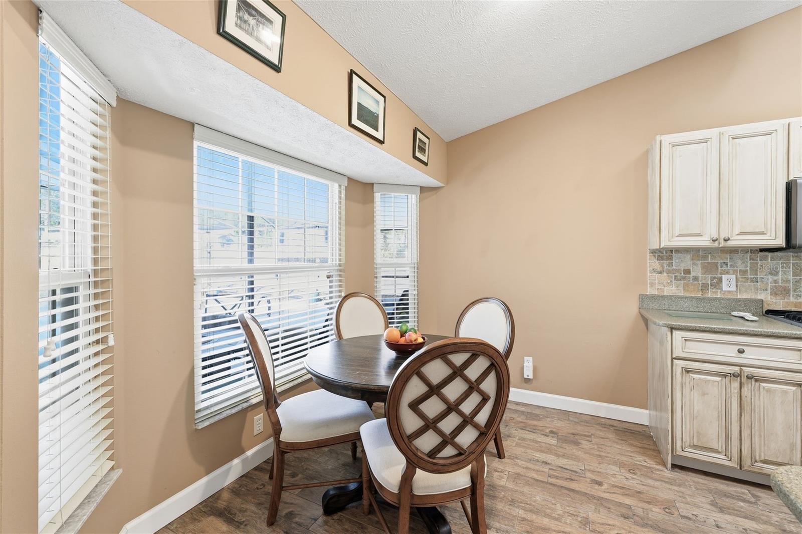 INVERNESS HLNDS UN #8 - Residential