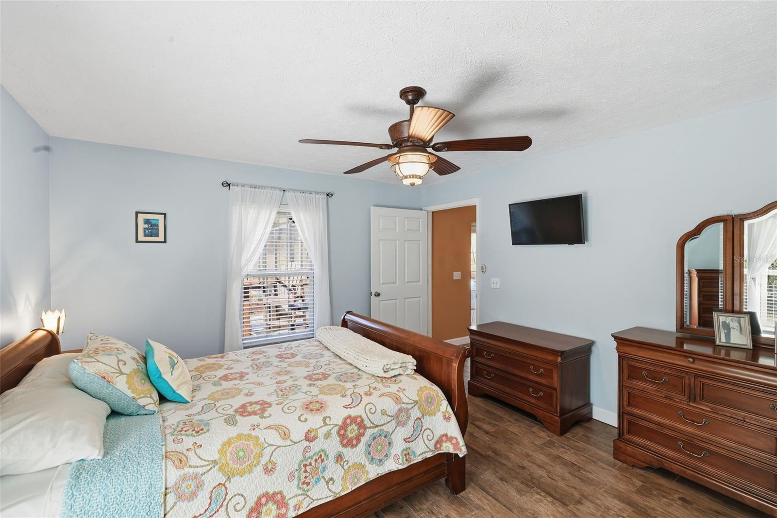 INVERNESS HLNDS UN #8 - Residential