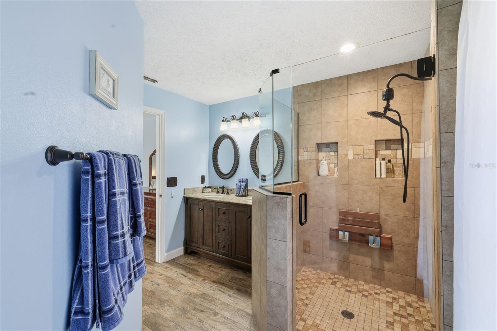 INVERNESS HLNDS UN #8 - Residential